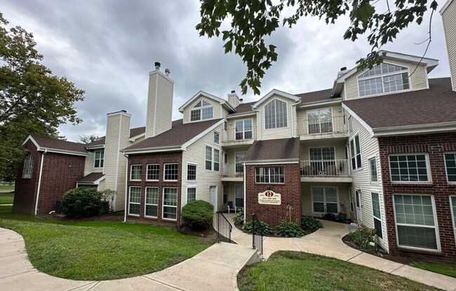 Building Photo - 239 Carriage Crossing Ln