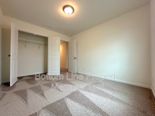 Building Photo - 2773 Yeager Dr NW
