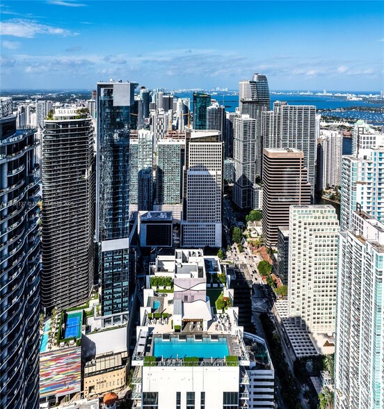 Building Photo - 1010 Brickell Ave