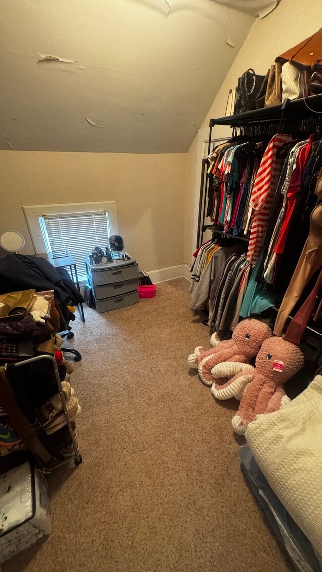 Building Photo - 246 W Main St