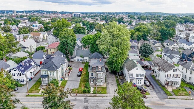 Building Photo - 360 Wilder St
