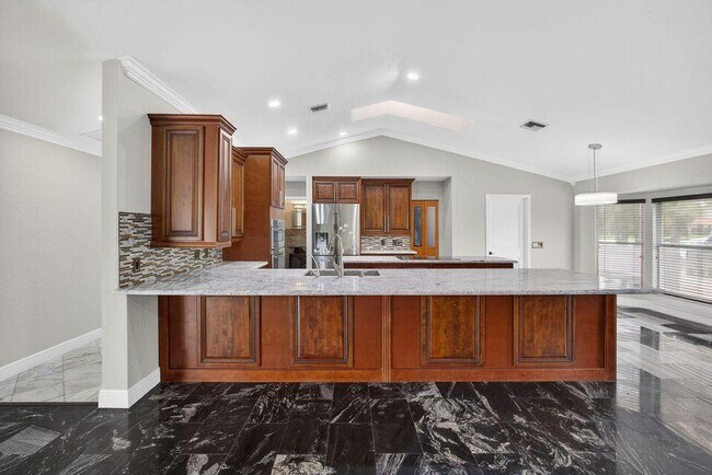 Building Photo - 1295 Longlea Terrace