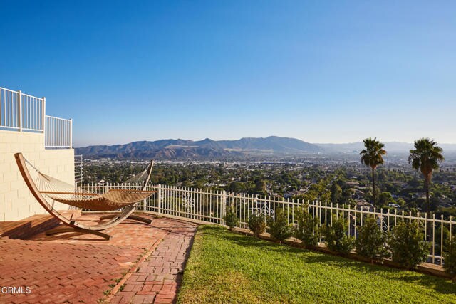 Building Photo - 1234 E Tujunga Ave