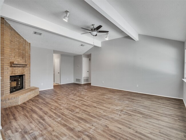 Building Photo - 24006 Spring Gum Dr