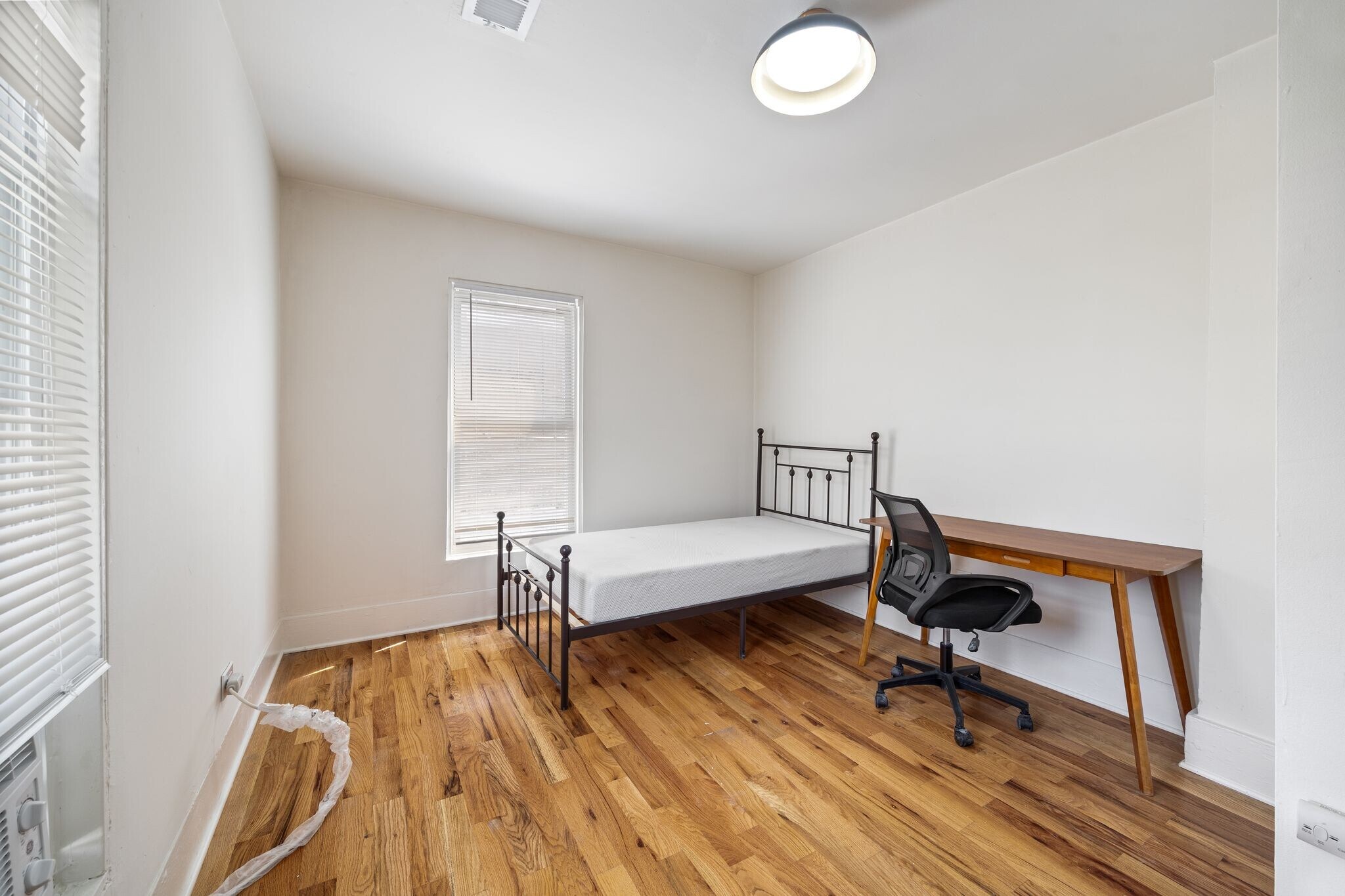 Building Photo - 1000 Foster St