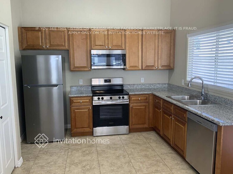 Building Photo - 4026 W Whispering Wind Dr