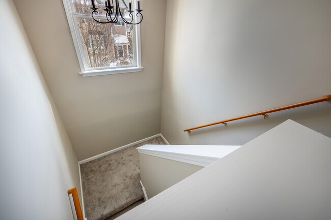Building Photo - 15 Scuppo Rd