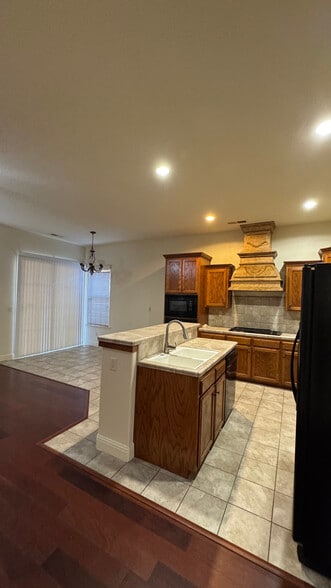 Building Photo - 5959 E Via Casella Dr