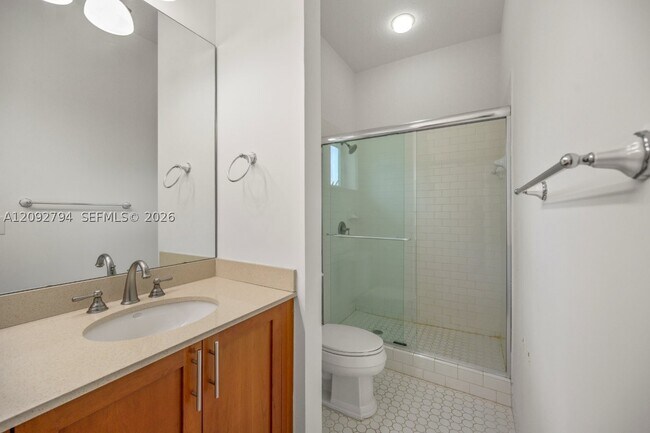Building Photo - 341 SW 13th St