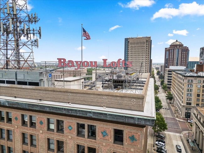 Building Photo - 915 Franklin St