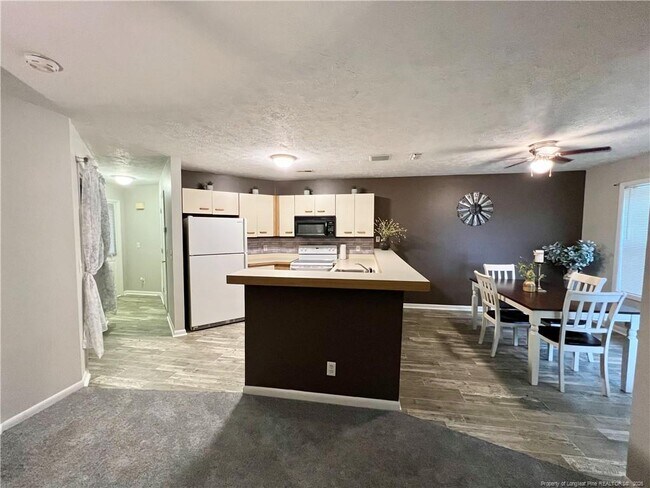 Building Photo - 6792 Willowbrook Dr