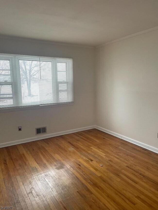 Building Photo - 411 Lake Shore Dr