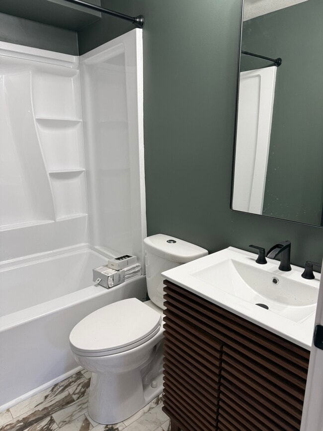 Building Photo - 3746 N Garfield Ave