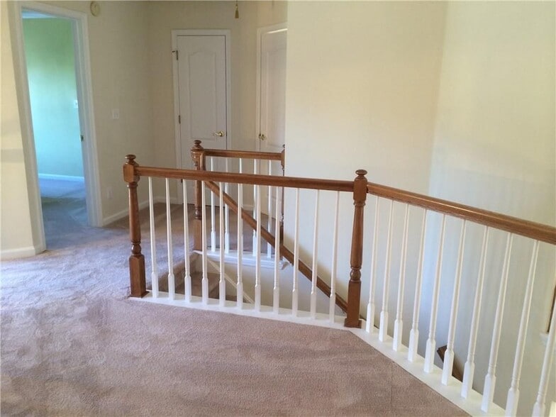 Building Photo - 2828 Oglethorpe Run Square