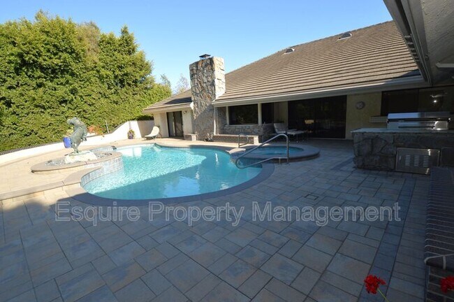 Building Photo - 31 Alviso Dr