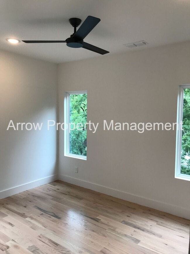 Building Photo - Gorgeous 4br New Construction in South Nas...
