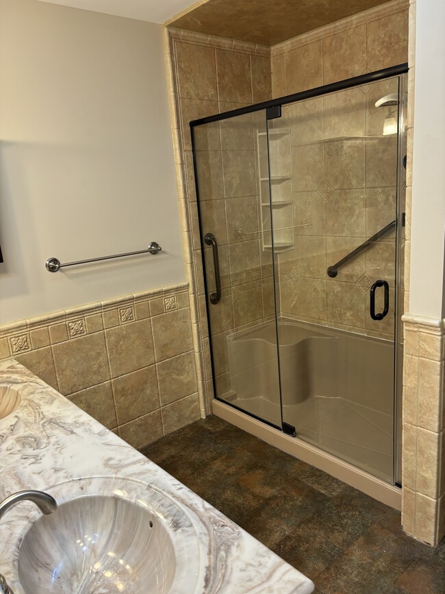 Building Photo - 203 Apple Blossom Ln