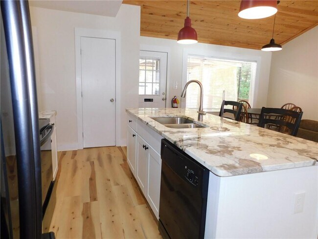 Building Photo - 2331 GA-52