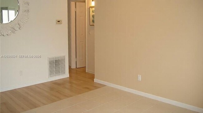 Building Photo - 223 Marine Ct