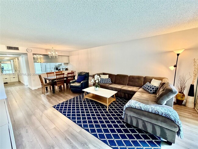 Building Photo - 2707 Nassau Bend