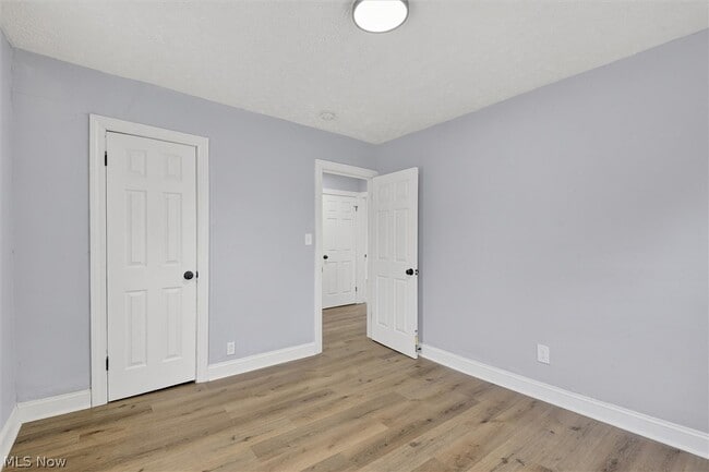 Building Photo - 231 E 210th St