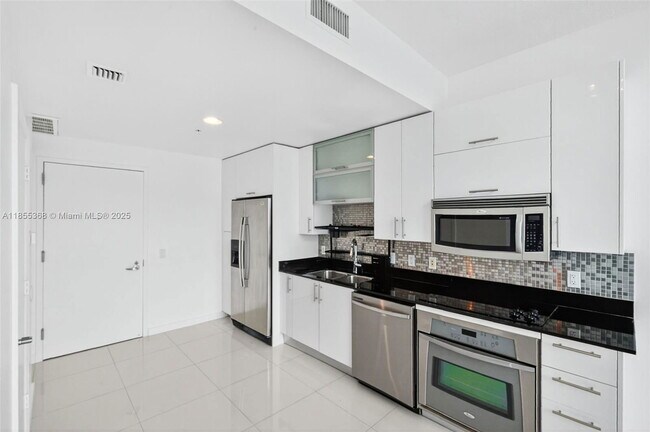 Building Photo - 60 SW 13th St