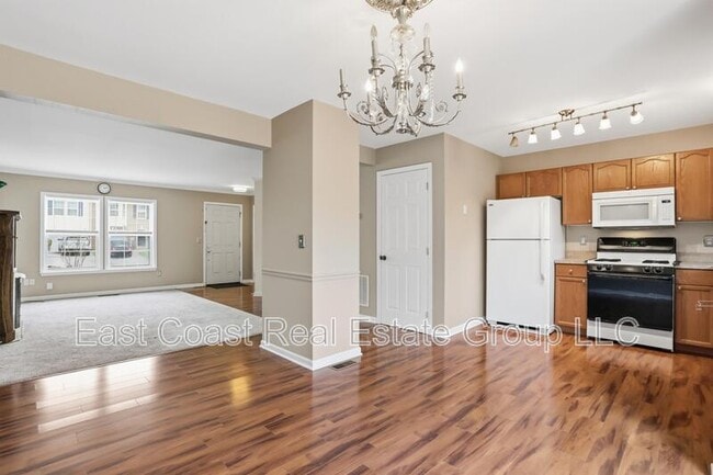 Building Photo - 808 Marquette Dr