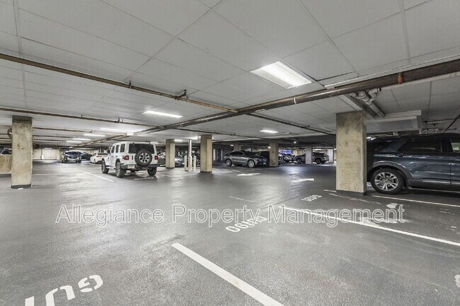 Building Photo - 12000 Market St