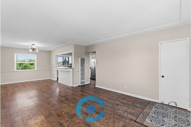 Building Photo - 5077 Art St