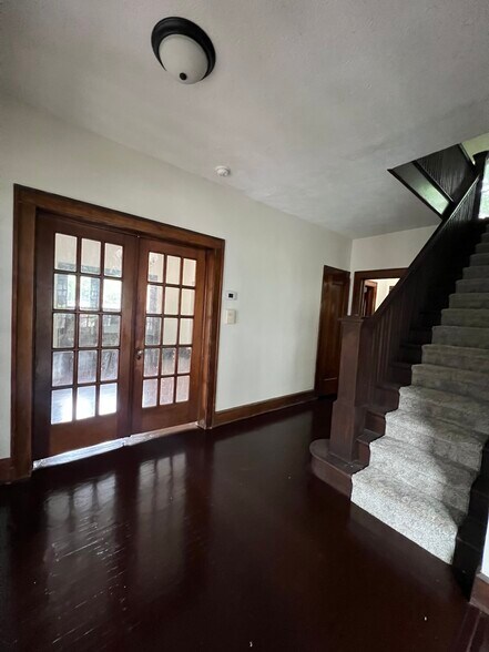 Hallway - 1235 Tecumseh St