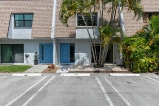 Building Photo - 455 Canal Pt N