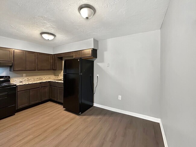 Building Photo - Cozy & Affordable 2-Bedroom Apartment at The Oaks on Davidson – Greensburg, IN