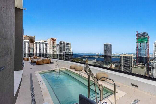 Building Photo - 225 N Miami Ave