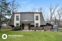 Building Photo - 7 Big Oak Dr