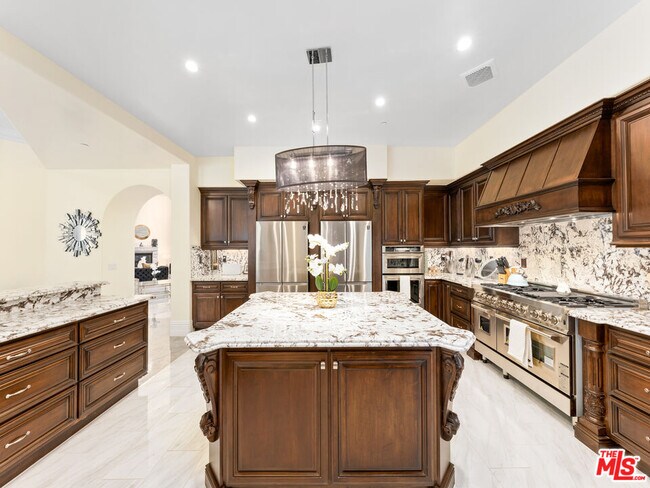 Building Photo - 14420 Merlot Ct