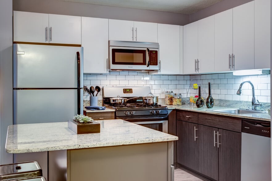 Building Photo - 180 N Jefferson St