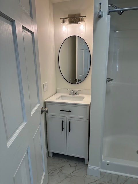 Building Photo - 13 Center St