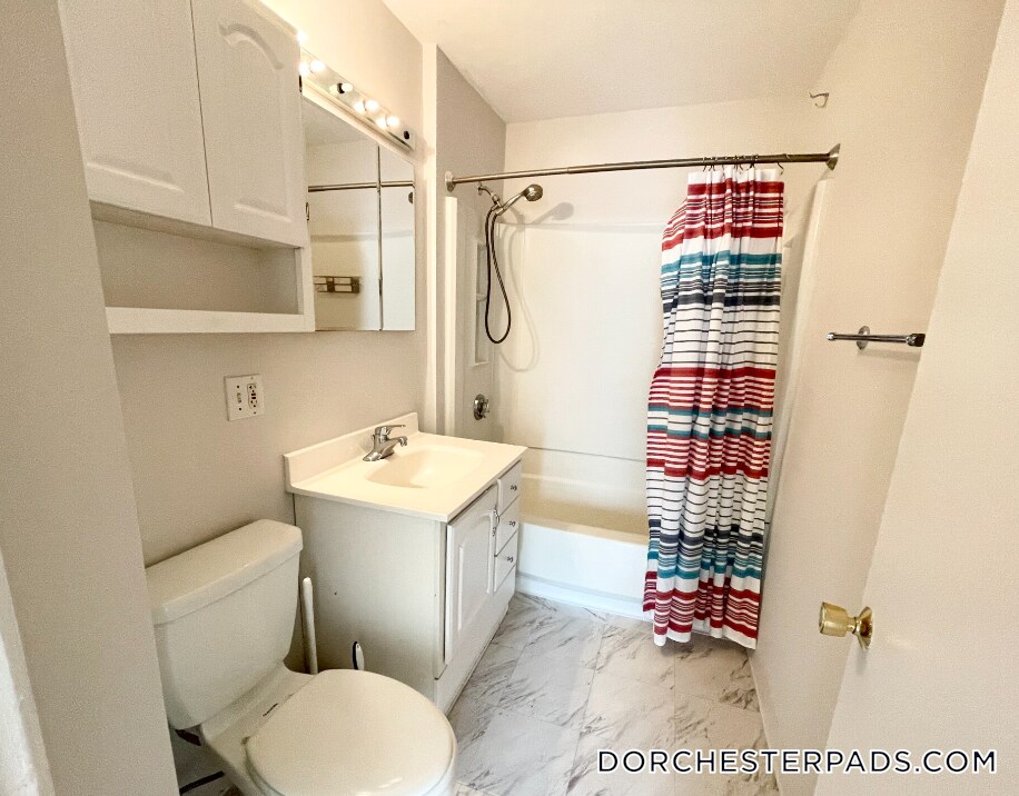 Building Photo - 26-28 Harbor View St.