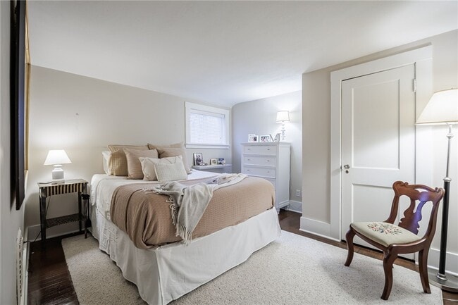 Building Photo - 230 San Gabriel Dr