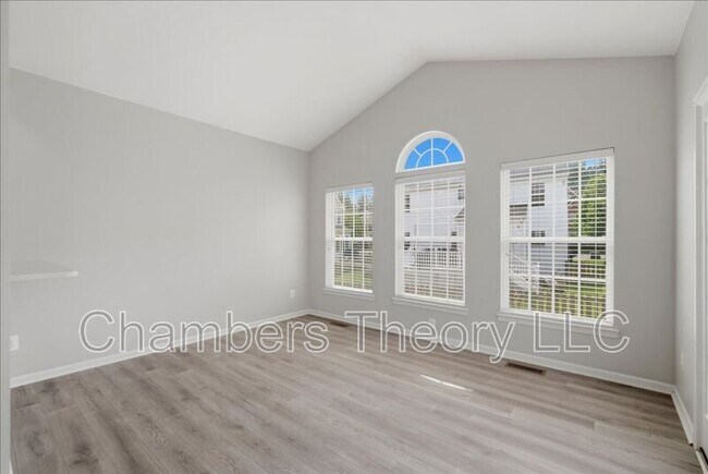 Building Photo - 42211 Marcy Way