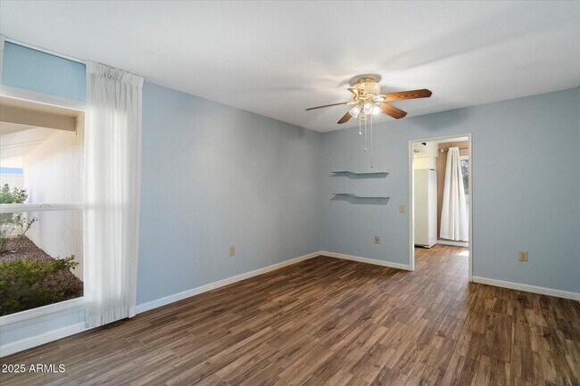 Building Photo - 10518 W Indian Wells Dr