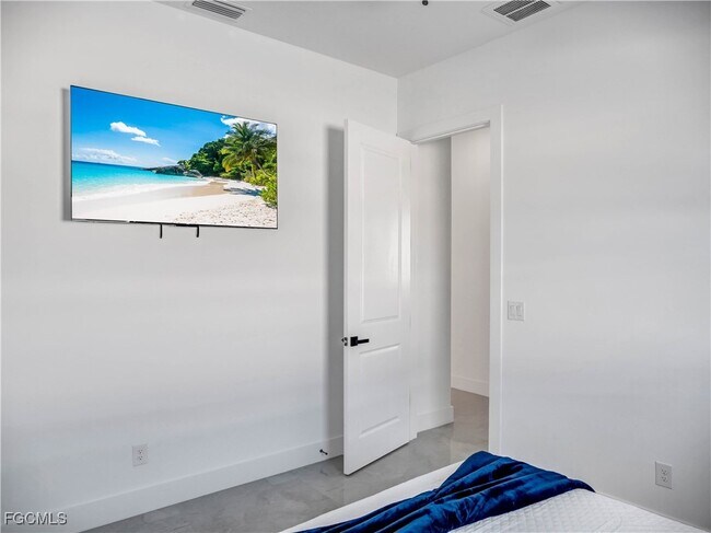 Building Photo - 319 Tropicana Parkway W