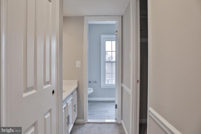 Building Photo - 5423 Rilian Ct