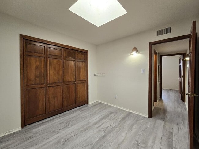 Building Photo - 2805 Vereda de Pueblo