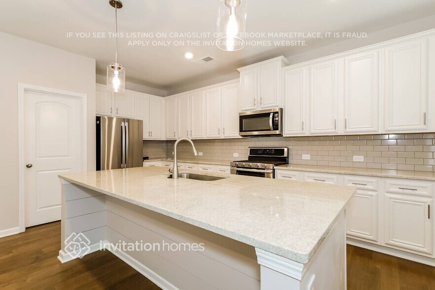 Building Photo - 15201 Autumn Sage Dr