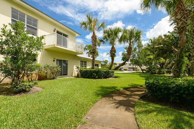 Building Photo - 3929 Sabal Way