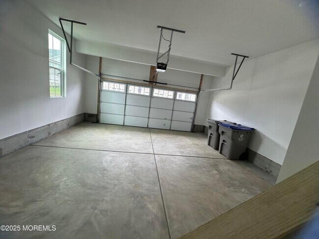 Building Photo - 95 Mustang Dr