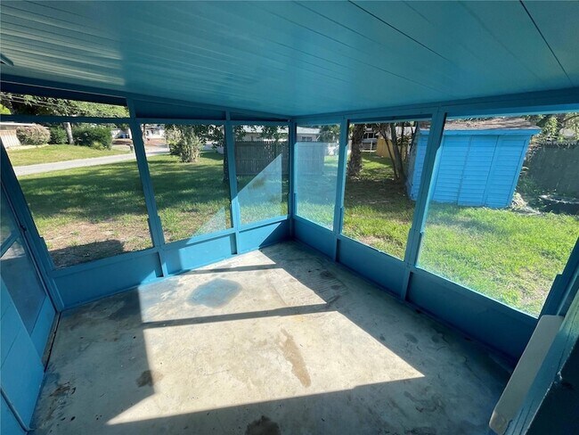 Building Photo - 7034 Bellaire Terrace