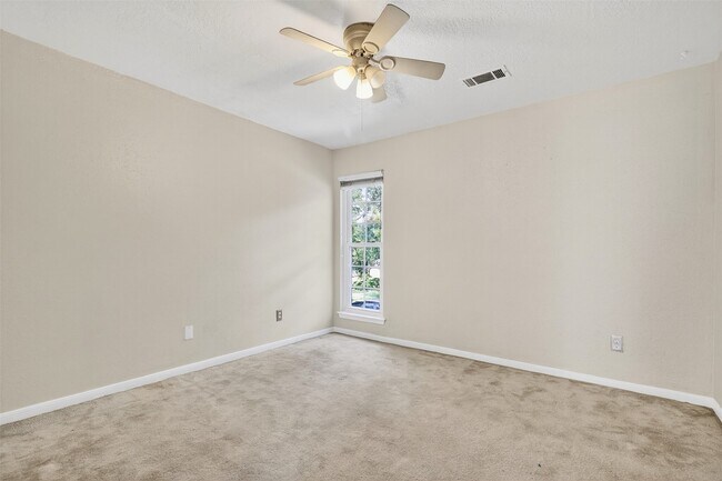 Building Photo - 18307 Forest Elms Dr
