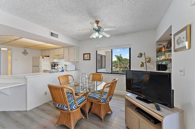 Building Photo - 1605 S US Hwy 1